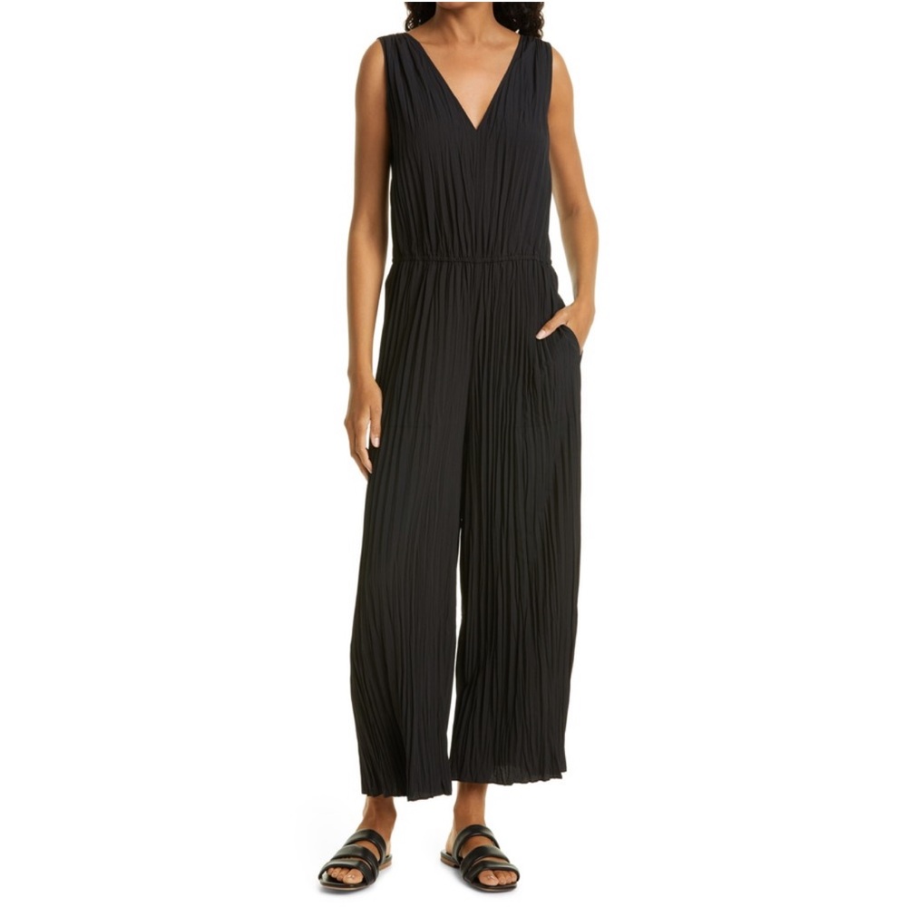 Elegant Black Sleeveless Jumpsuit